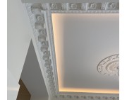 Corniche de plafond/moulure de plafond en plâtre en staff ornementée de style, louis XV, Louis XVI, renaissance